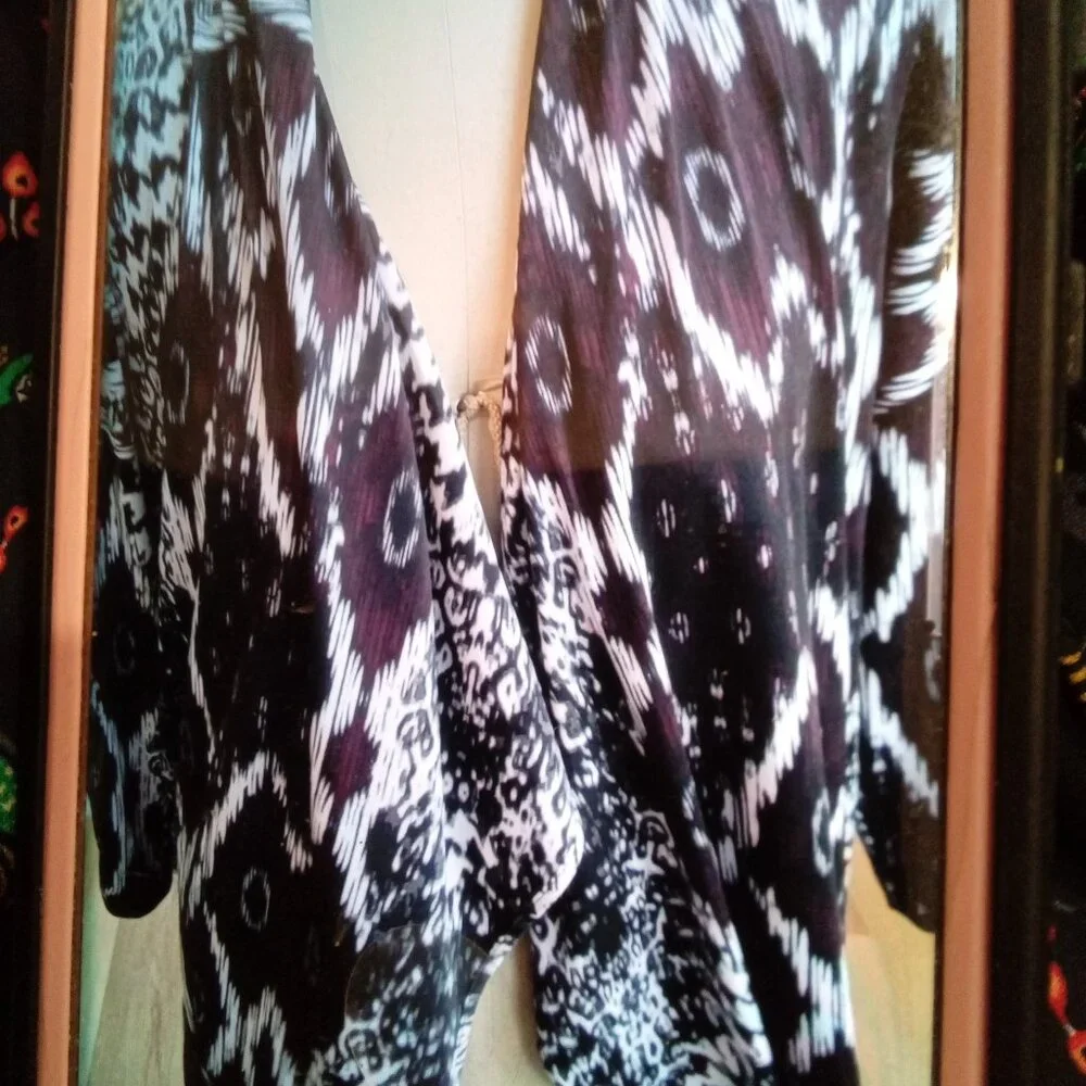 2-$10... Cato XL Burgandy and Black Open Front Waterfall Cardigan